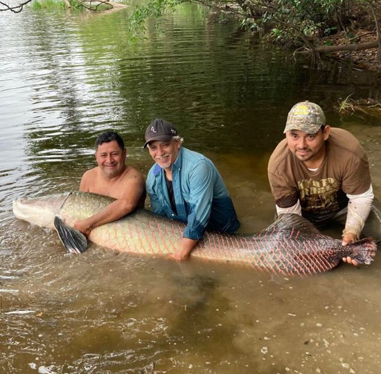 Paiche catch and release fishing tourism in Bajo Madidi. Photo credit: Conservation Strategy Fund