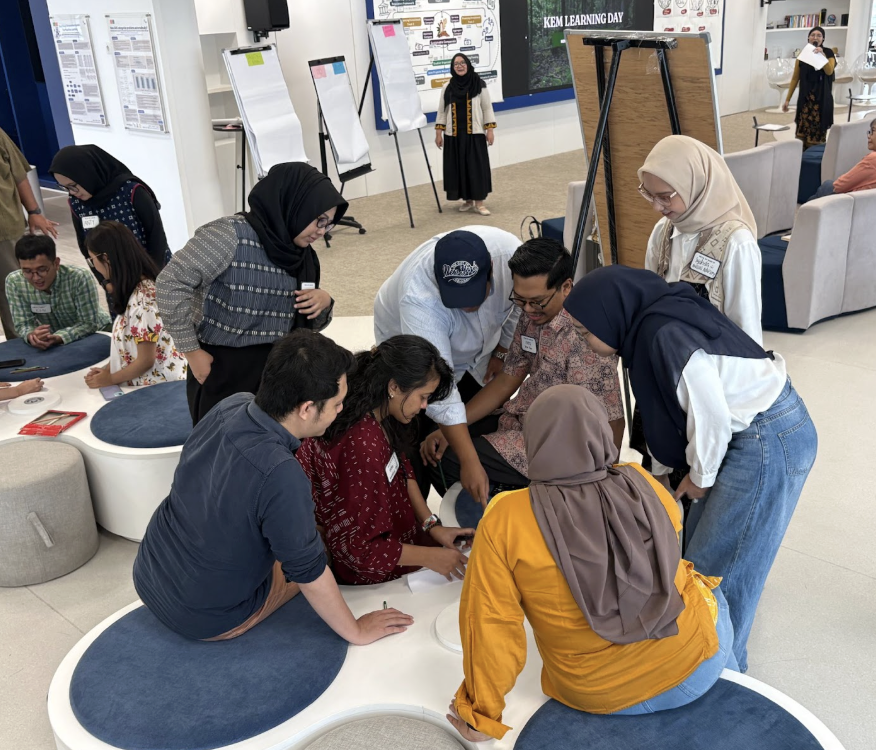 Photo from Dinda of KEM workshop