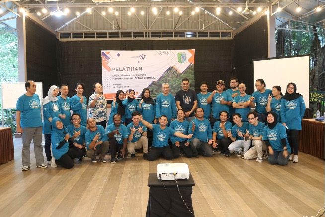 Sintang’s smart infrastructure training participants. Photo by Sopian Hidayat